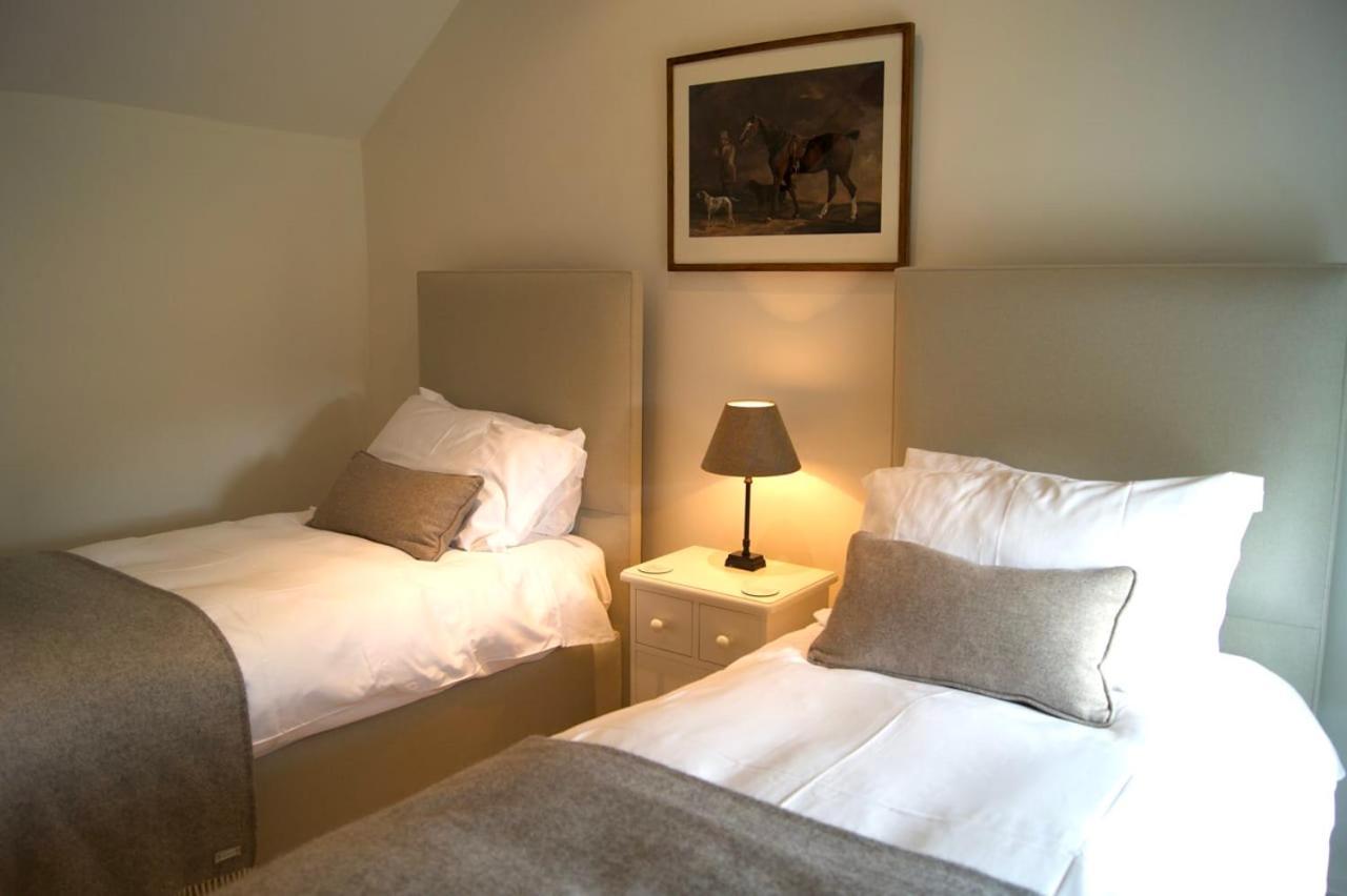 Two Rose Walk Cottage Cotswolds Moreton-in-Marsh Buitenkant foto